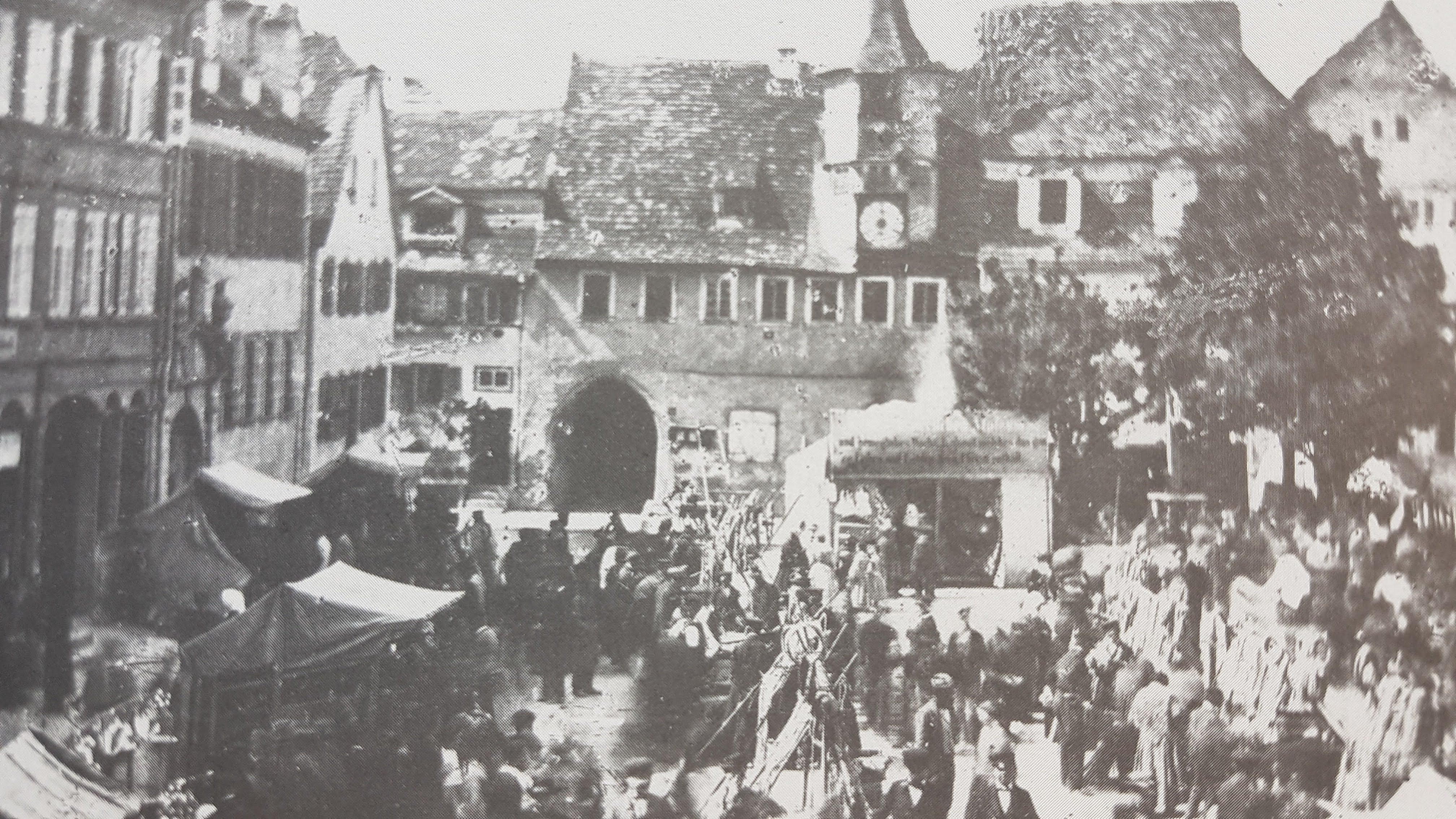 Historisches Foto des alten Rathauses vor 1866
