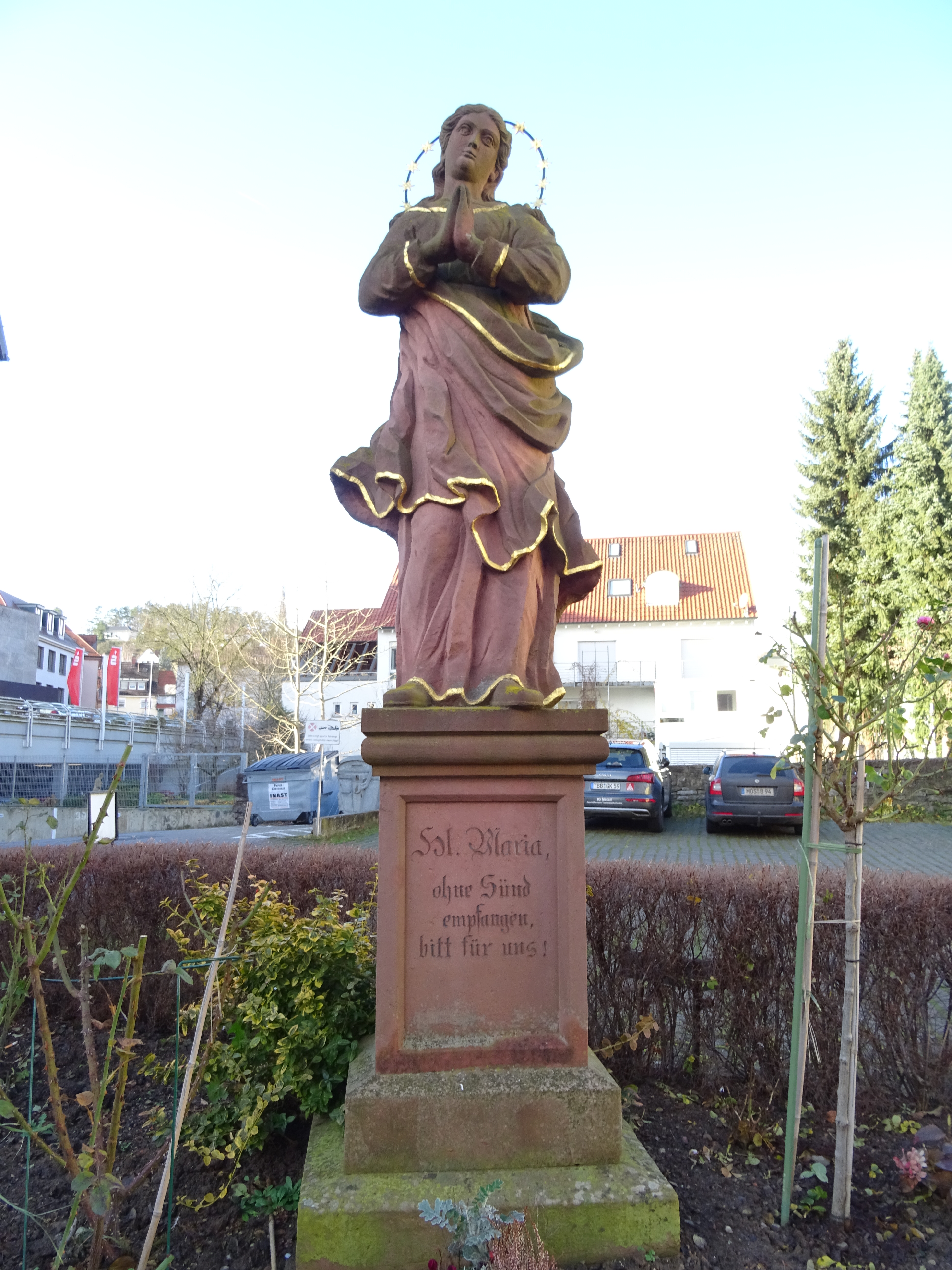 Muttergottesfigur an der Stadtkirche