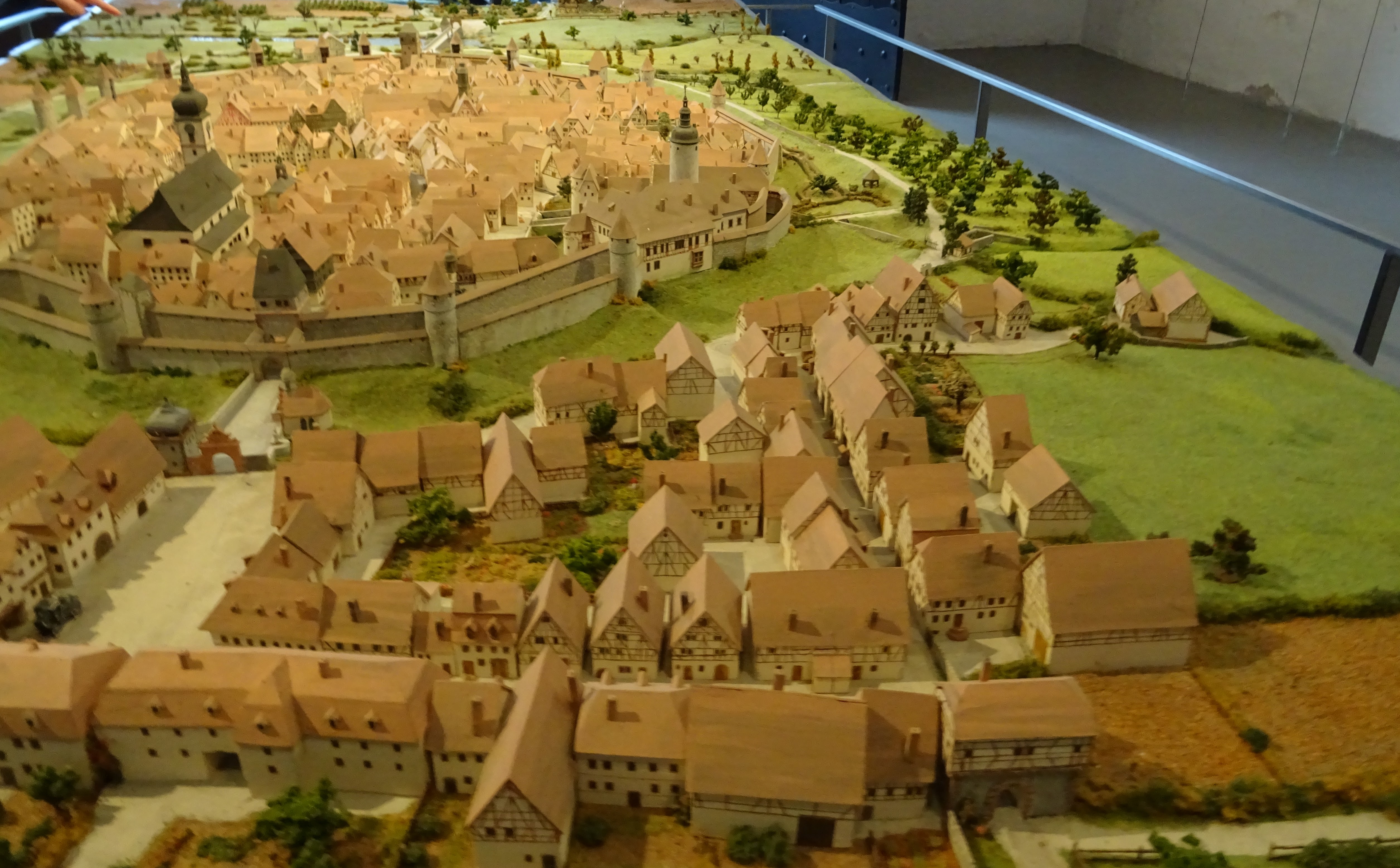 Vorstadtbereich und Sonnenplatz im Stadtmodell