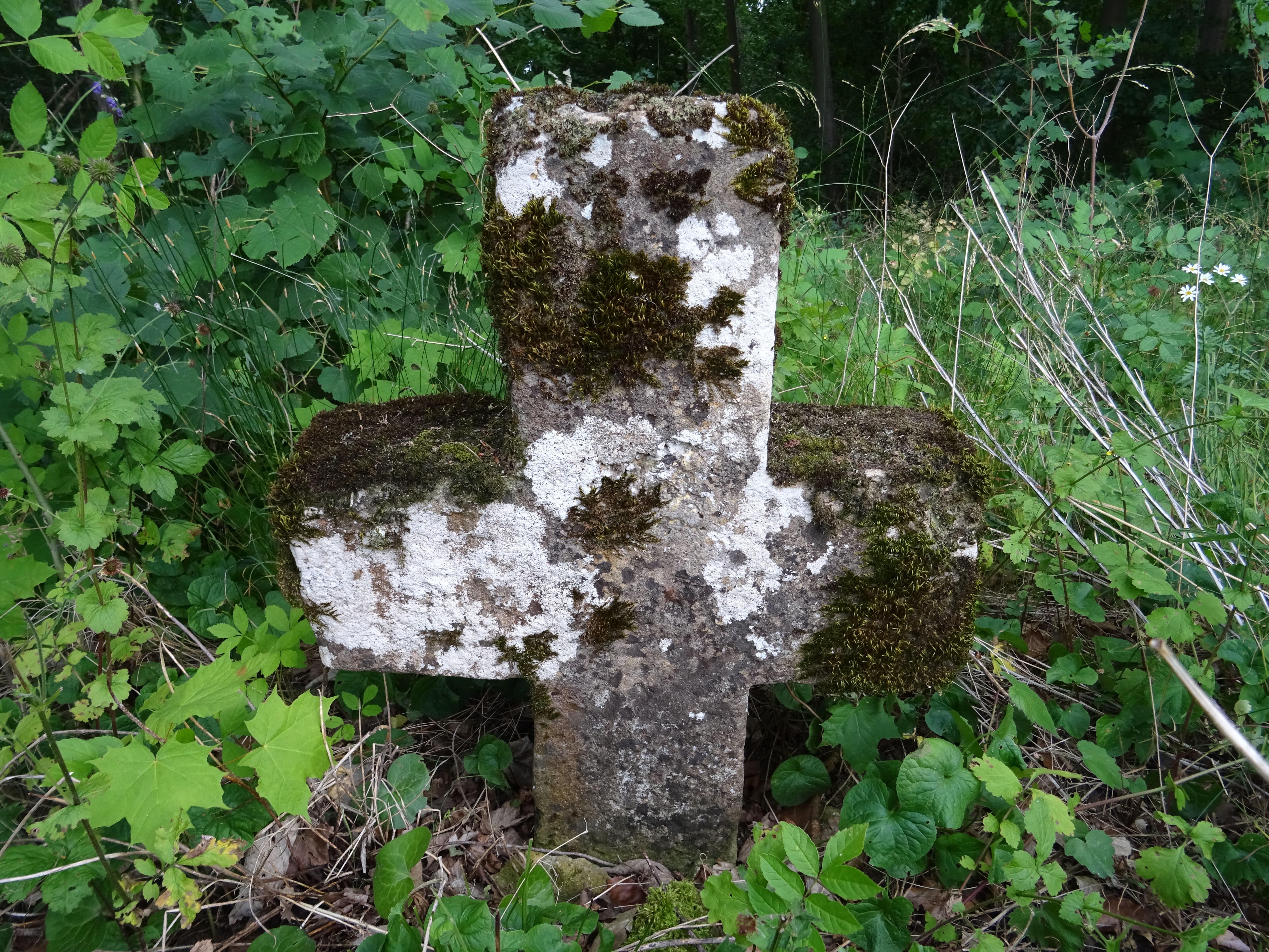 Sühnekreuz am Paimarer Weg
