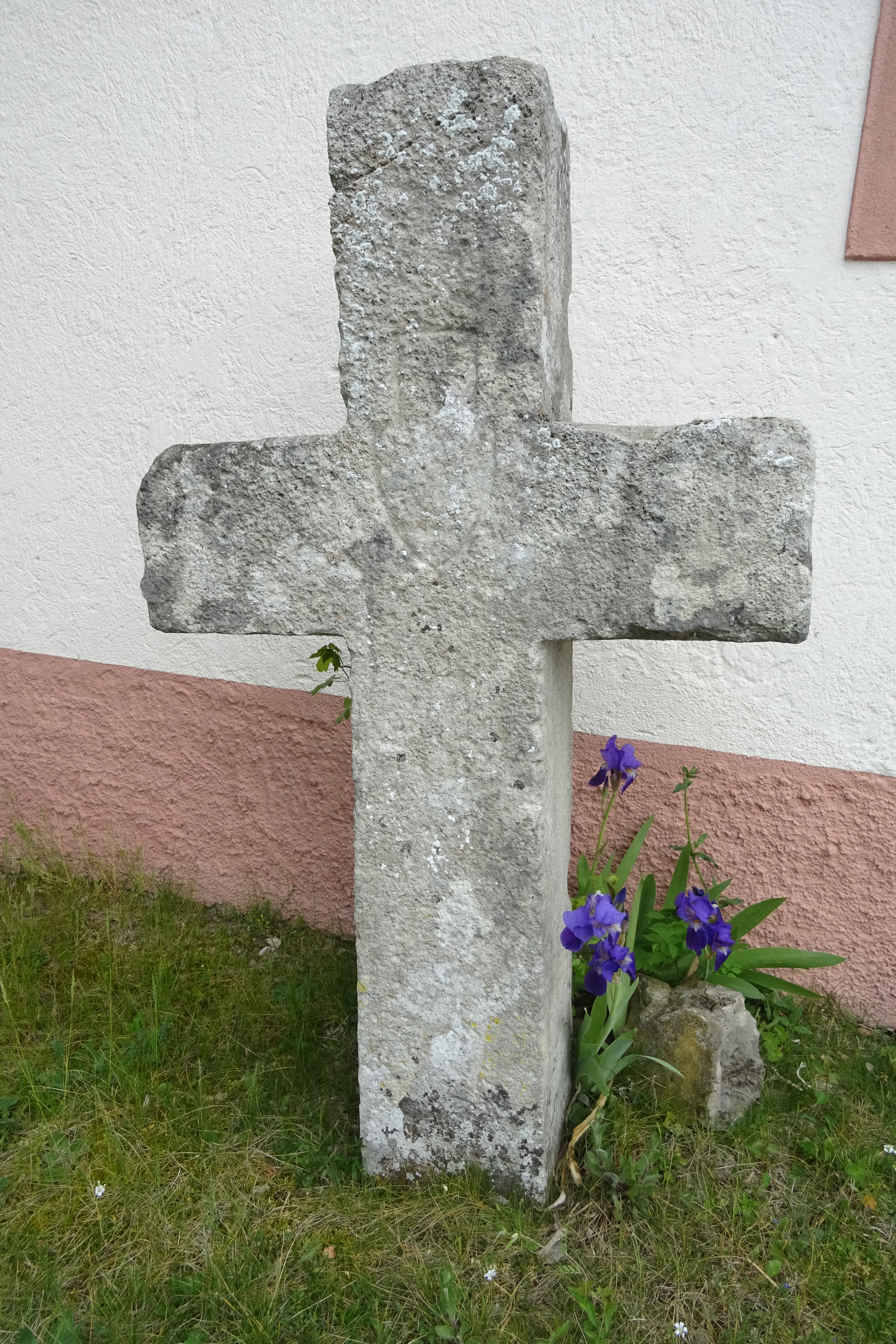 Pflug-Kreuz an der Laurentiuskapelle