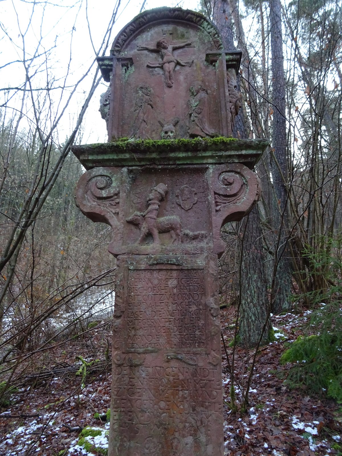Der Metzgerstein von 1608 am Gissigheimer Pfad.