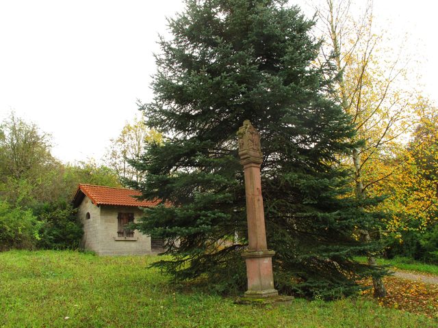 Bildstock (1687) am Ende der Laurentiusbergstr., kurz vor der Fußgängerbrücke zum Laurentiusberg