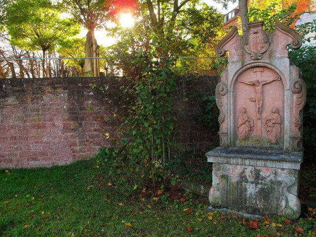 Gedenkstein für den am 29.12.1626 mit 18 Jahren gestorbenen Heinrich Eberhard Stockmeister neben dem Hotel St. Michael [Infos: Kommentar]