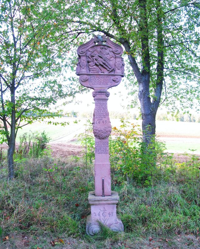 der rechte Bildstock vor der Stammbergkapelle, errichtet 1643 von Wilhelm und Catharina Gros