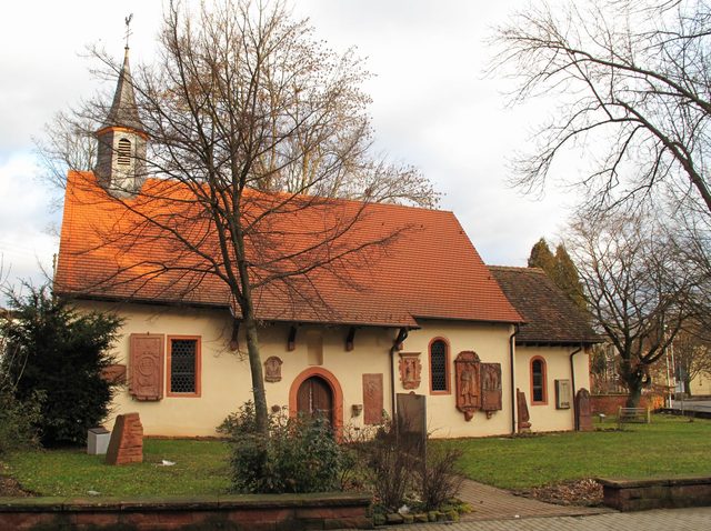 Die Peterskapelle (1180) - das älteste erhaltene Bauwerk der Stadt Tauberbischofsheim