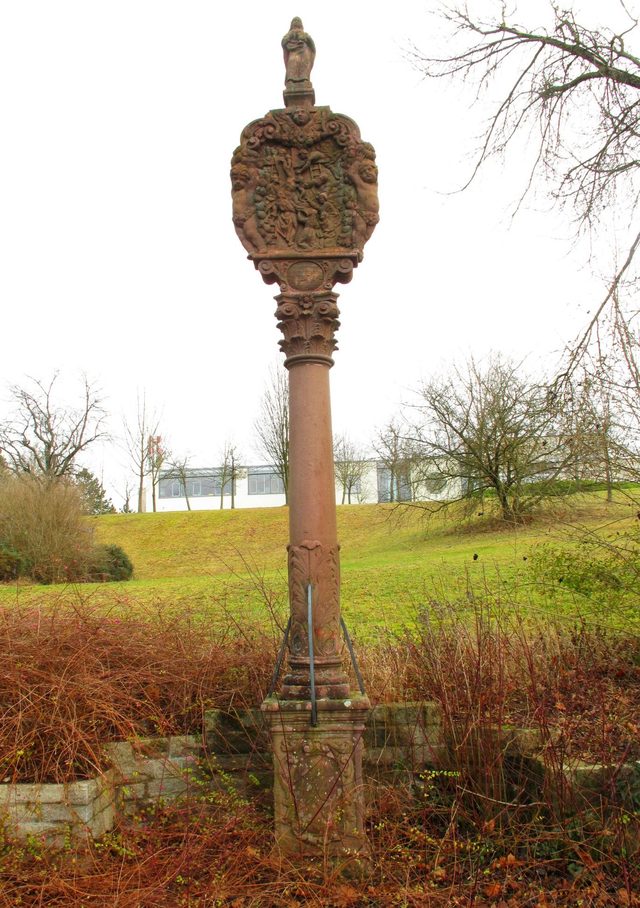 Der Bildstock-Grabstein des Andreas Block von 1724 (stand ursprünglich neben der Peterskapelle)