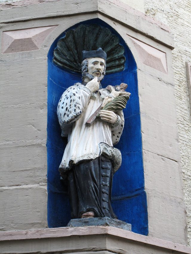 Nepomukfigur an einem Haus in der Manggasse, Ecke Eichstrasse (TBB)