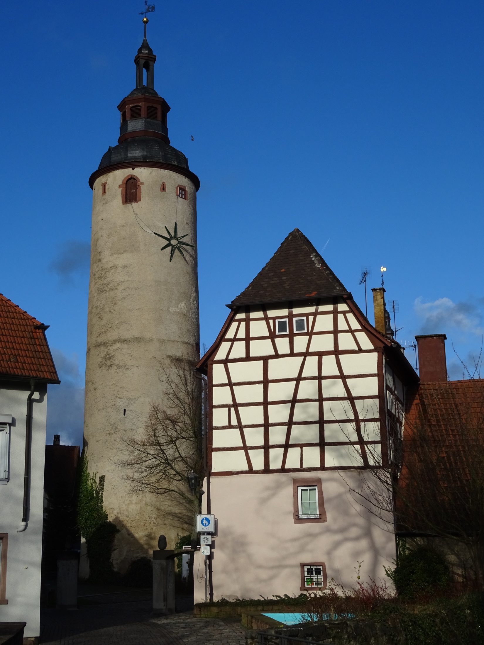 Der Türmersturm, 1848 vor dem Abbruch bewahrt und 1849 von der Stadt gekauft