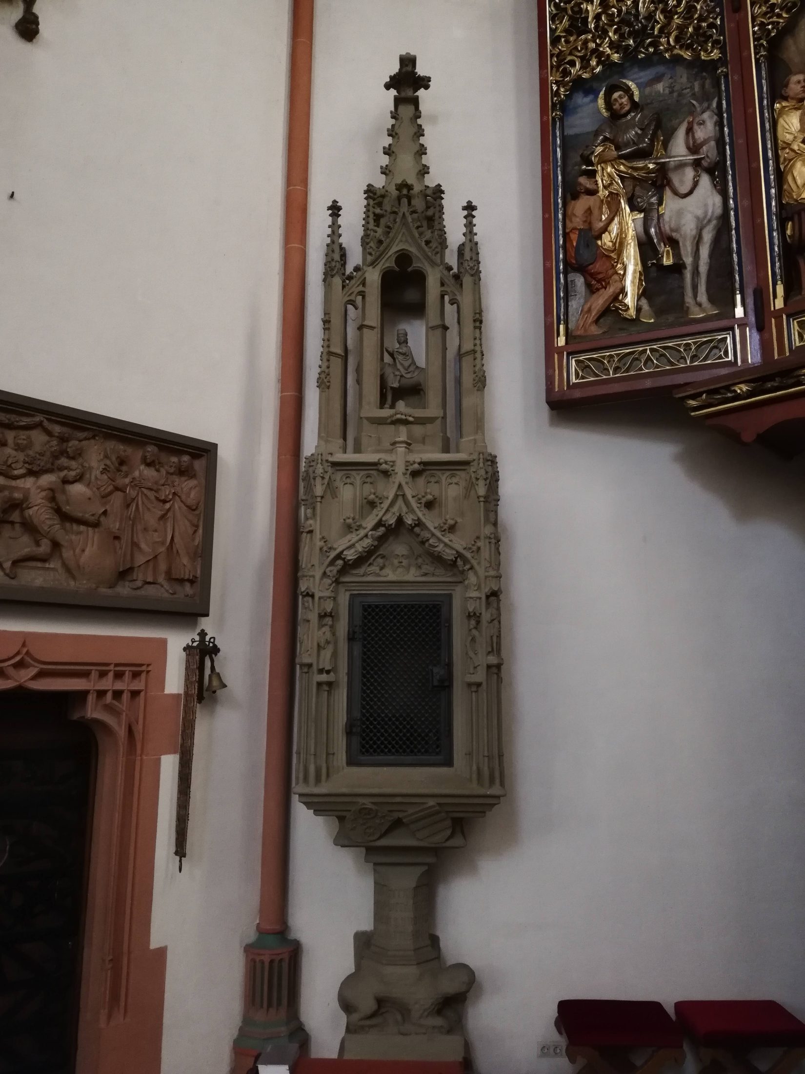 Das Sakramentshäuschen der Stadtkirche, 1448 datiert